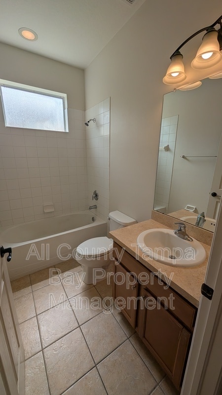 Building Photo - 17449 New Cross Cir