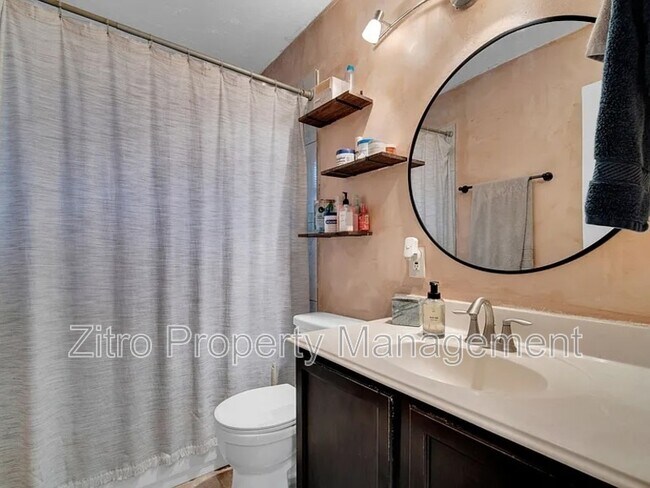Building Photo - 4208 Wiman Dr