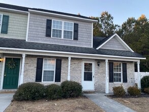 Building Photo - Carolina Forrest! 3 Bedroom / 3 Bath. Pet Friendly.