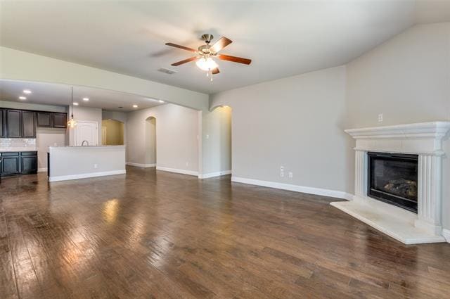 Building Photo - 900 Bird Creek Dr