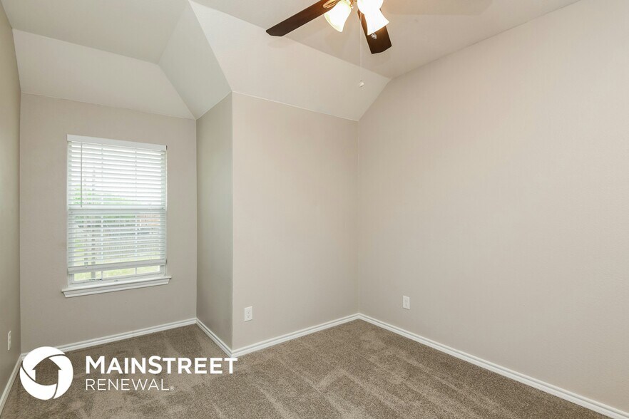 Building Photo - 208 Ridgeway Blvd