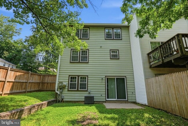Building Photo - 10065 Chestnut Wood Ln