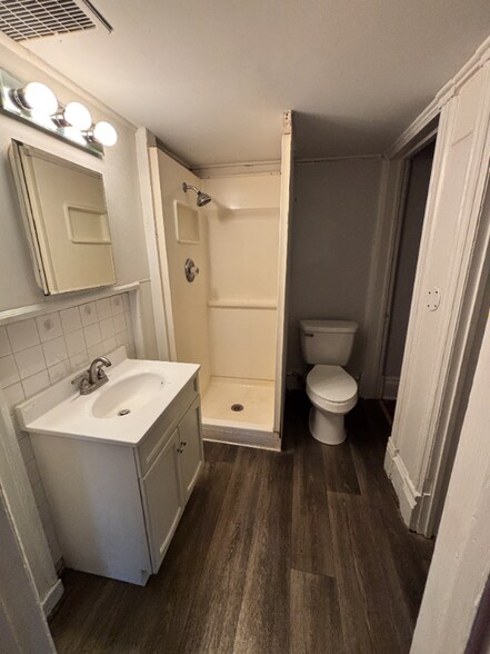 Building Photo - 1404 W Michigan Ave