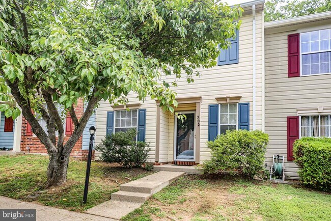 Building Photo - 502 Wind Ridge Dr