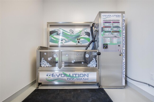 Building Photo - 301 West Ave