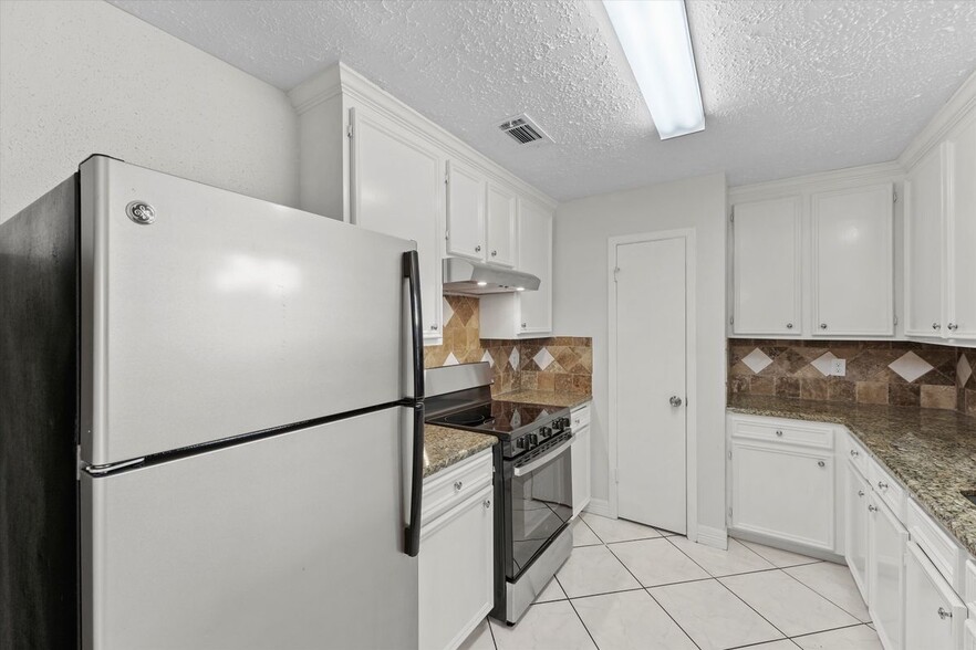 Building Photo - 7314 Ridgeberry Dr