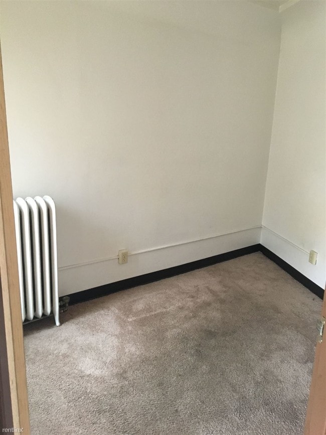 Building Photo - 3 br, 1 bath Apartment - Parkview Apartments