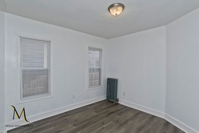 Building Photo - 98-100 Prospect St