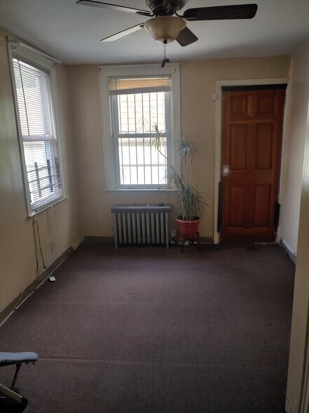 Building Photo - 4137 Boyd Ave