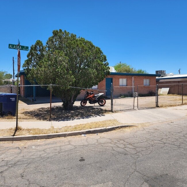 Building Photo - 301 W Alaska St