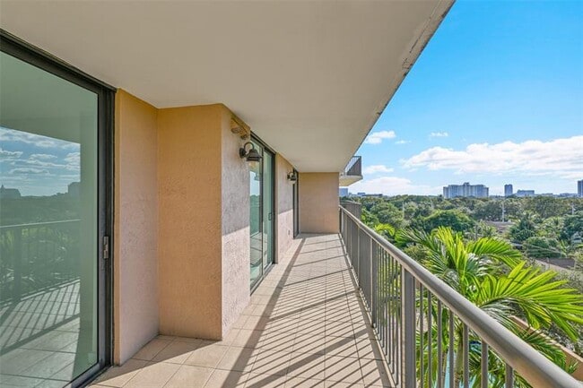 Building Photo - 1690 SW 27th Ave