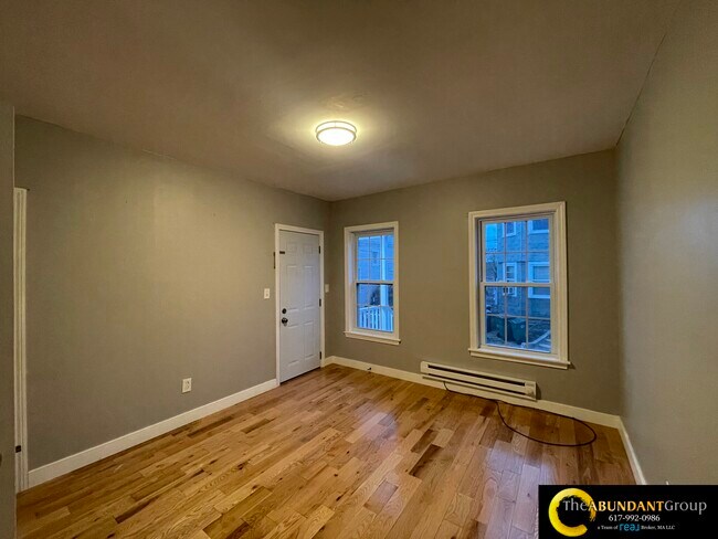 Building Photo - 29 Devlin St