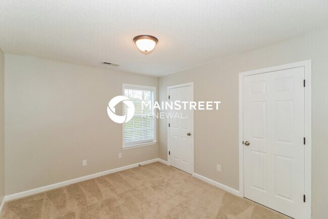 Building Photo - 3 Bedroom Pet-Friendly Home in Cordova, TN with Main Street Renewal