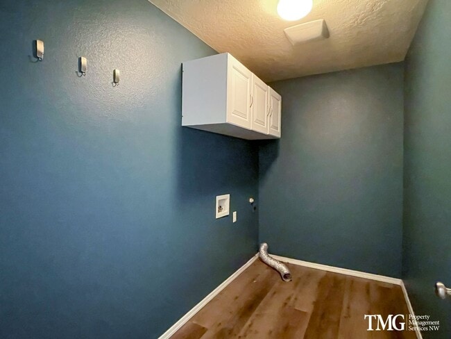Building Photo - 3BD Ranch in Desirable Pasco Neighborhood