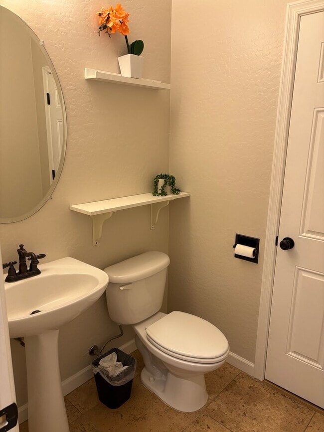 Building Photo - Furnished, 1-Year Long-Term Rental