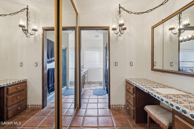 Building Photo - 40555 20th St W