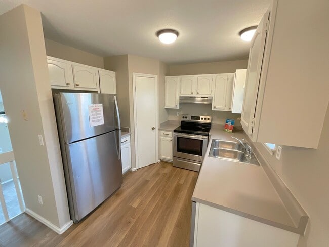 Building Photo - 8214 Steadman Dr