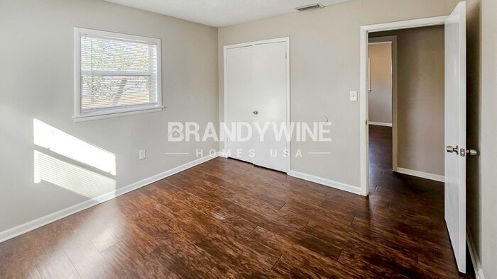 Building Photo - 2610 E Annie St