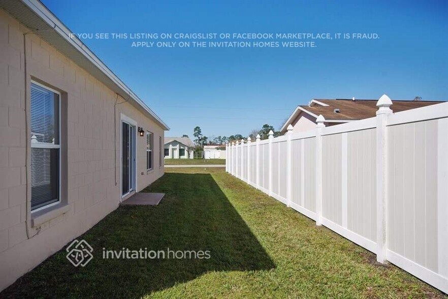 Building Photo - 627 Koala Ct