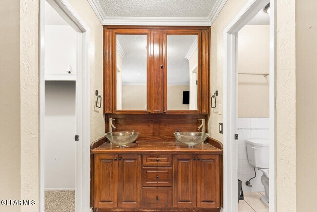 Building Photo - 10325 Cardigan Dr