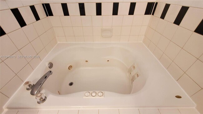 Building Photo - 4144 Sapphire Terrace