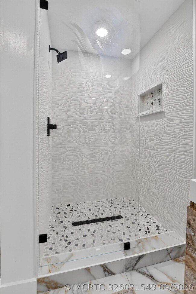 Building Photo - 7622 Elm Ridge Dr