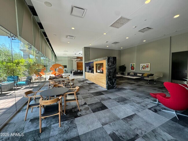 Building Photo - 7120 E Kierland Blvd