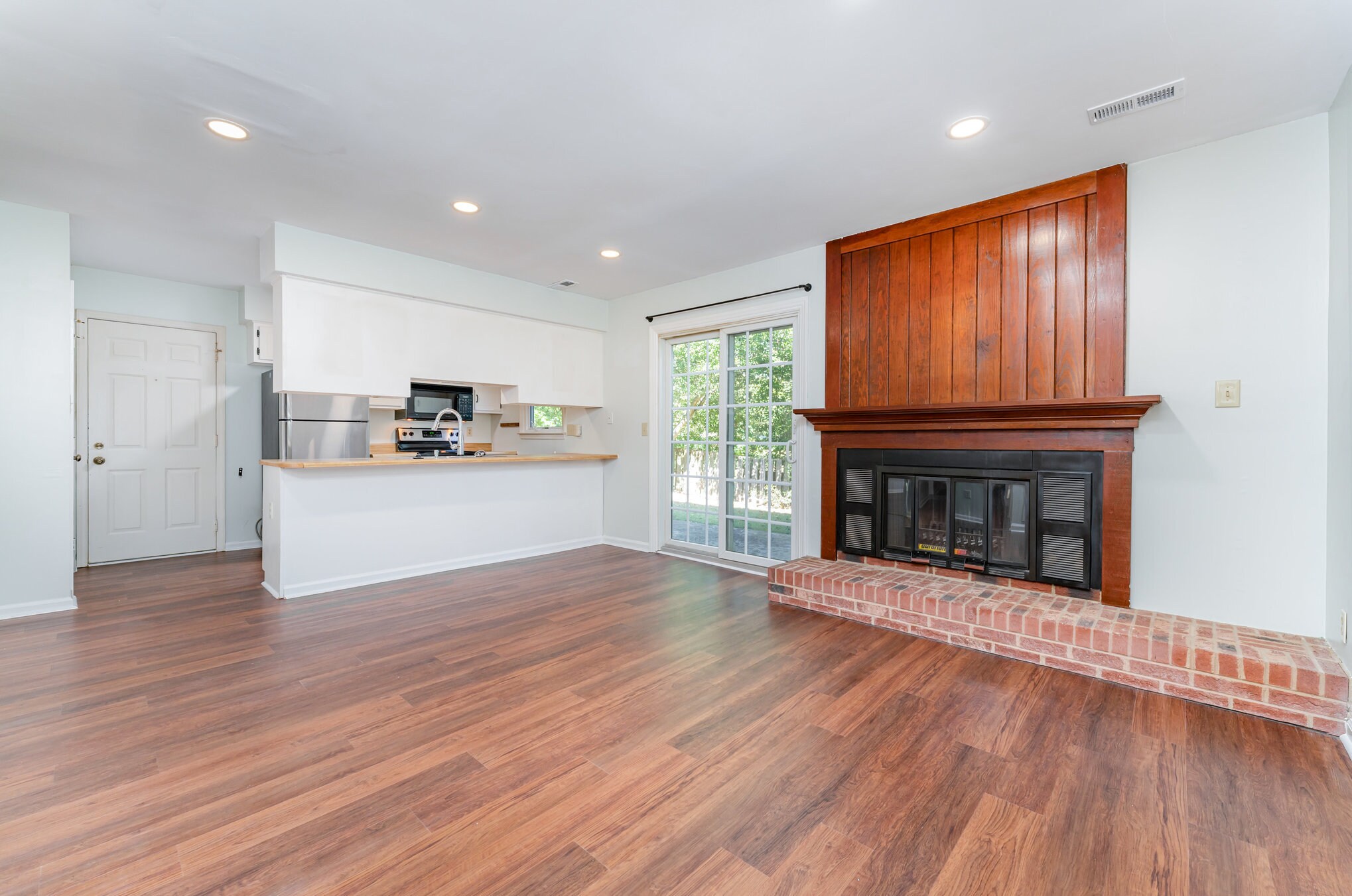 Building Photo - 1605 Budwood Dr