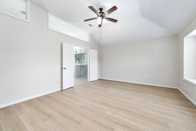 Building Photo - 4718 Sunshine Dr