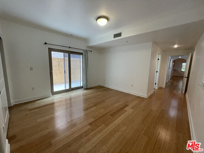 Building Photo - 1511 Camden Ave