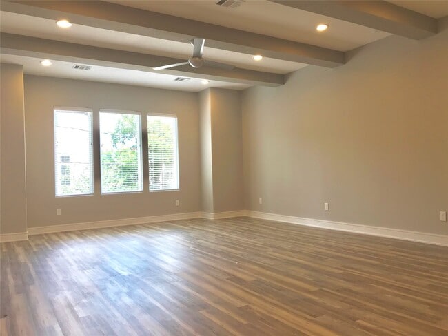 Building Photo - 1111 Edwards St