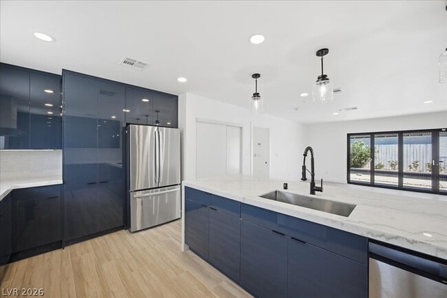 Building Photo - 701 Canosa Ave