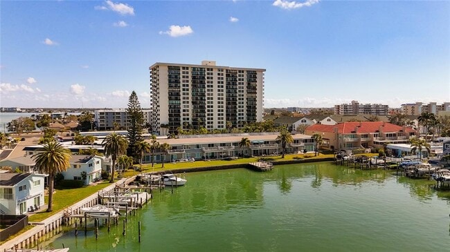 Building Photo - 400 Island Way