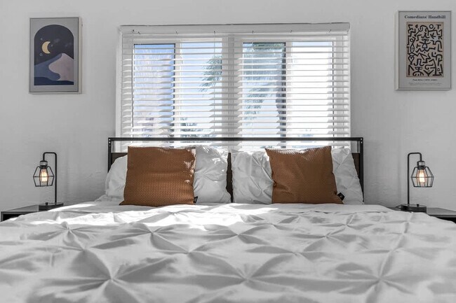 Building Photo - 7001 Coolidge St