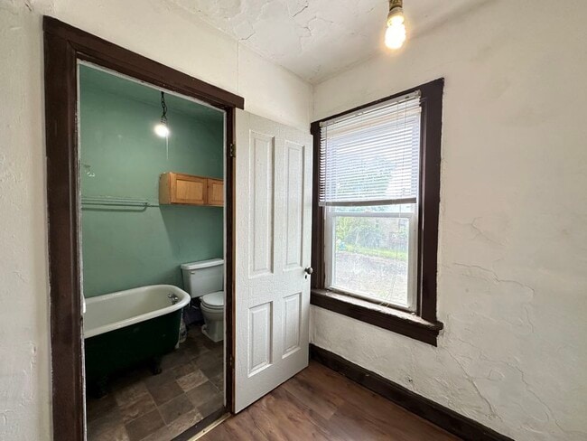 Building Photo - 1514 N Elston Ave