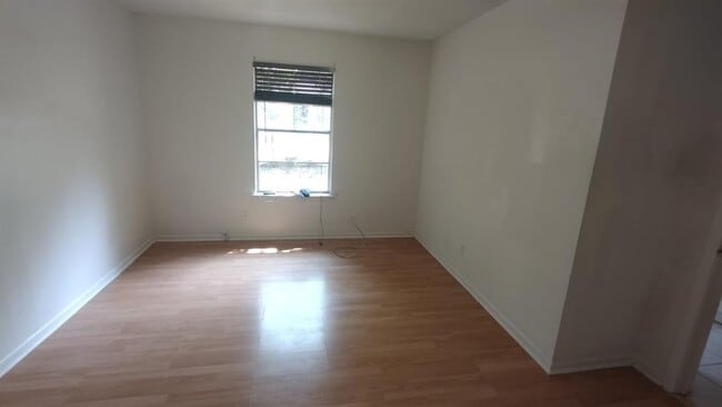 Building Photo - 603 E Oltorf St