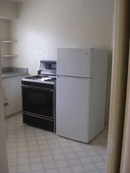 Building Photo - 402 N Santa Ana Ave