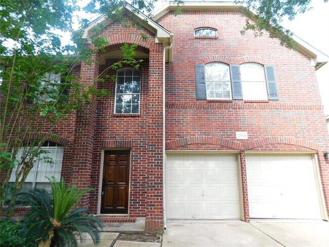Primary Photo - 2914 Bluegrass Ct