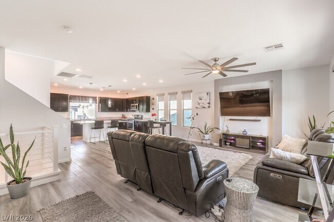 Building Photo - 8086 Misty Canyon Ave