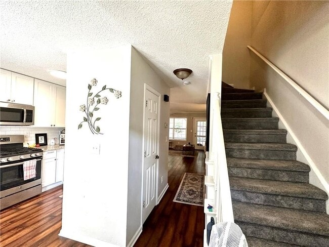 Building Photo - 5045 Laurel Springs Way SE