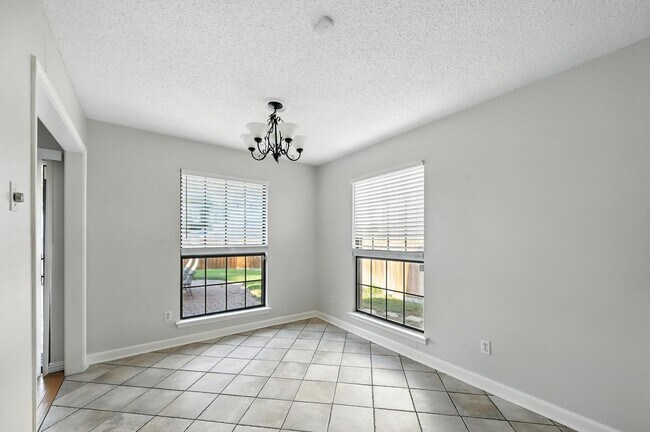 Building Photo - Beautiful 4-Bedroom Home in Sought-After Plano