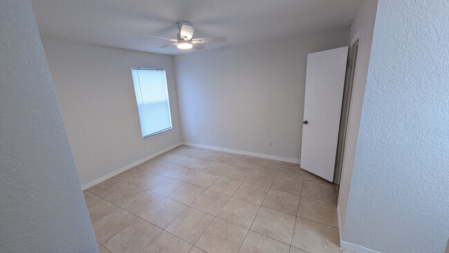 Building Photo - 5168 Conroy Rd