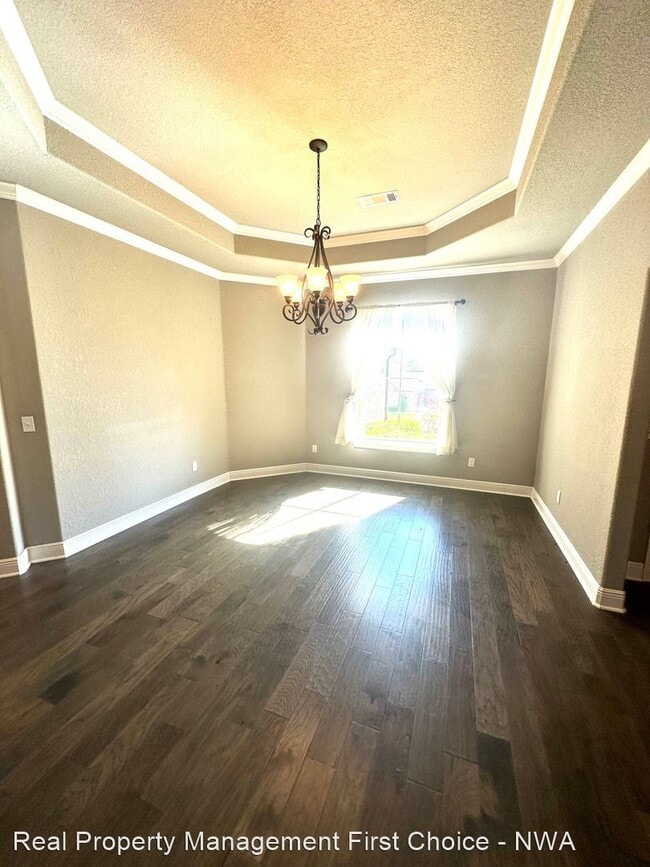 Building Photo - 3 br, 2 bath House - 5607 SW Gunstock Road