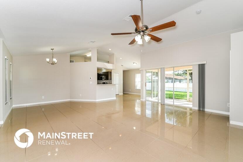 Building Photo - 1425 SW 6th Pl