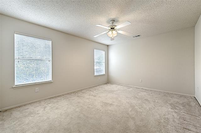 Building Photo - 9701 Thorncliff Dr