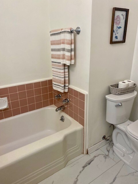 Building Photo - 4828 Grand Ave