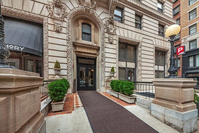 Building Photo - 21 Beacon St