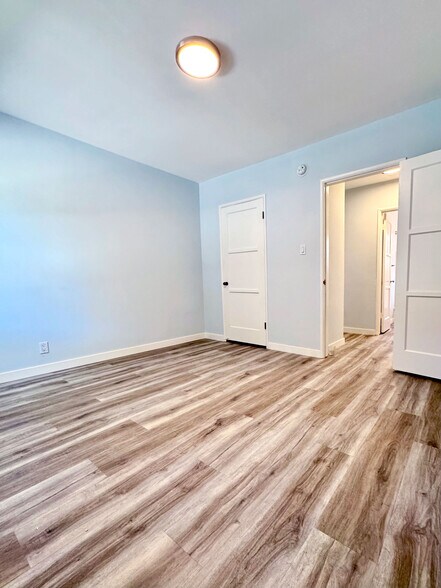 Building Photo - 5242 Comercio Ave