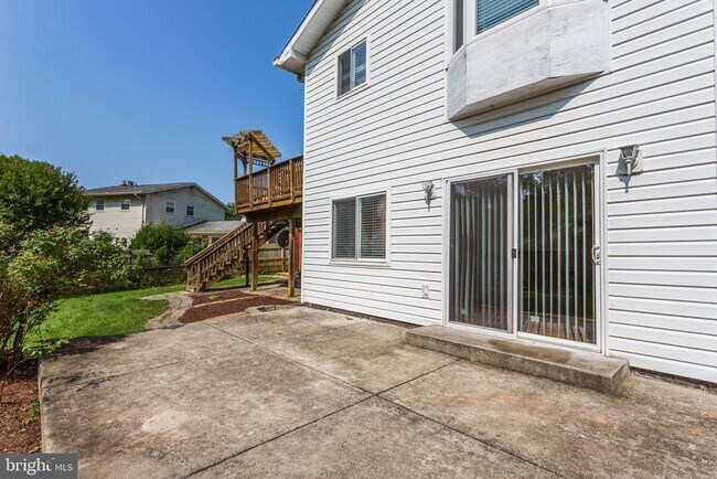 Building Photo - 11821 Charen Ln