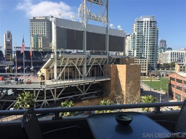 Building Photo - Beautifully Furnished Condo Right Across f...